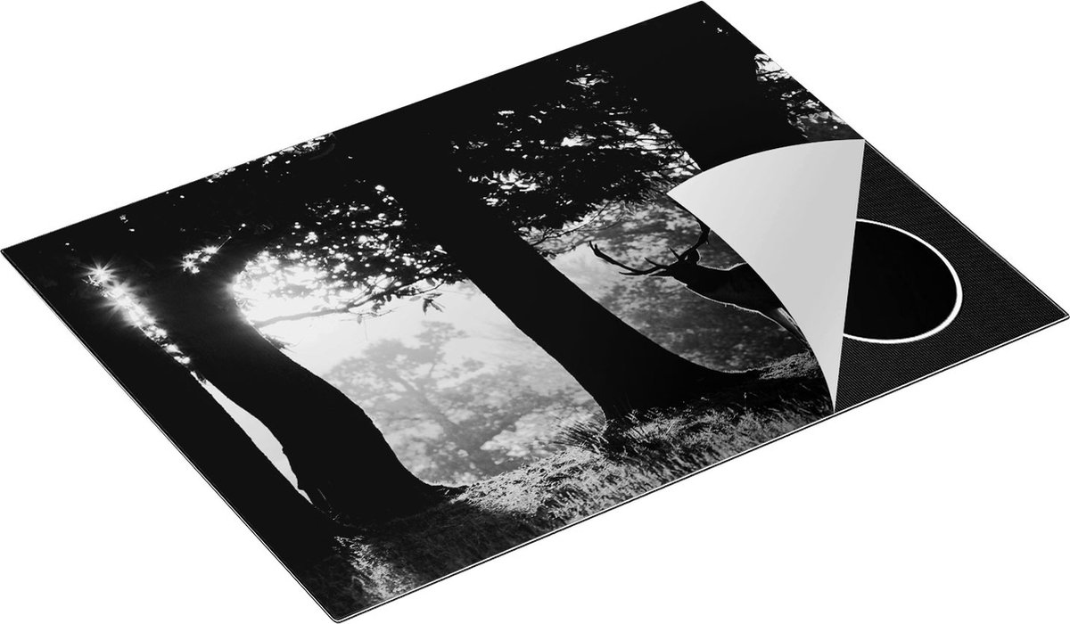 Chefcare Inductie Beschermer Hert in de Bossen bij Zonsopkomst - Zwart Wit - 70x50 cm - Afdekplaat Inductie - Kookplaat Beschermer - Inductie Mat