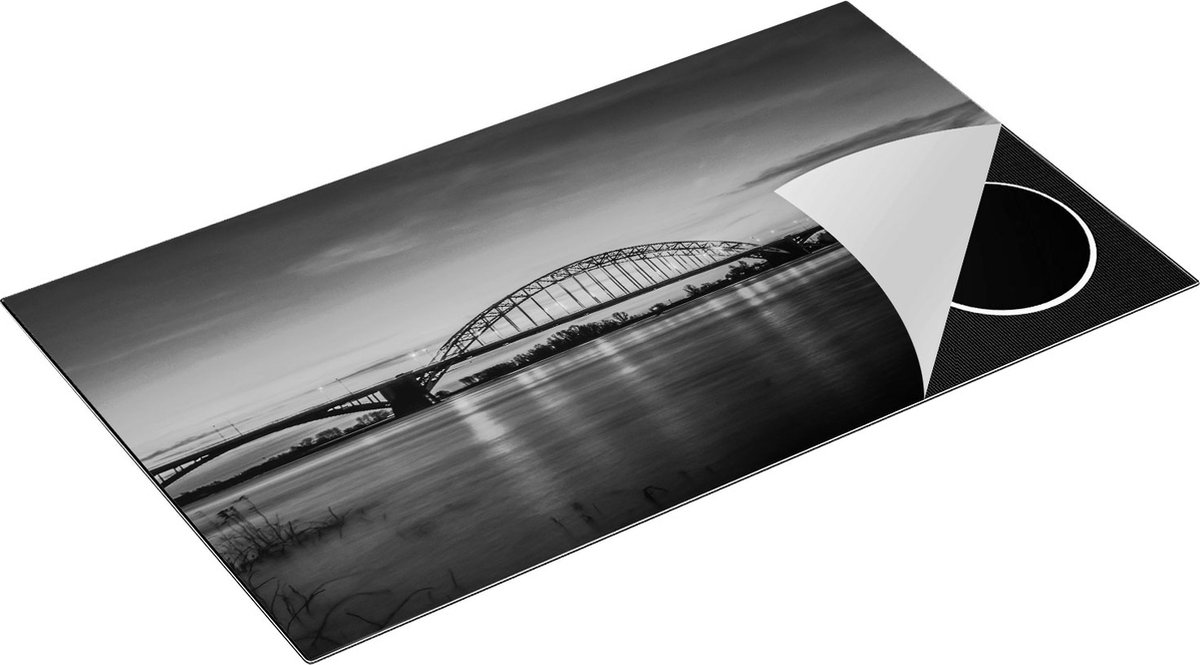 Chefcare Inductie Beschermer Waalbrug in Nijmegen - Zwart Wit - 91,6x52,7 cm - Afdekplaat Inductie - Kookplaat Beschermer - Inductie Mat