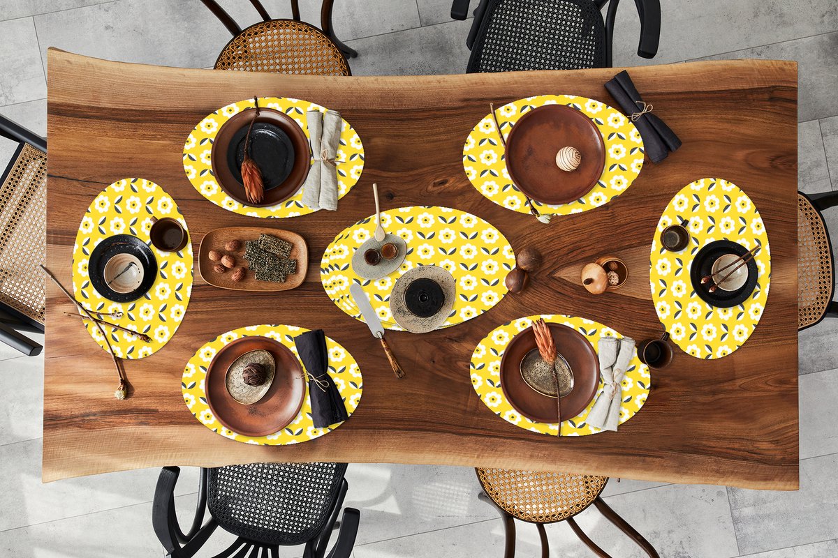 Placemats ovaal - Onderleggers - Ovale placemats - Bloem - Geel - Patronen - Zomer - 10 stuks