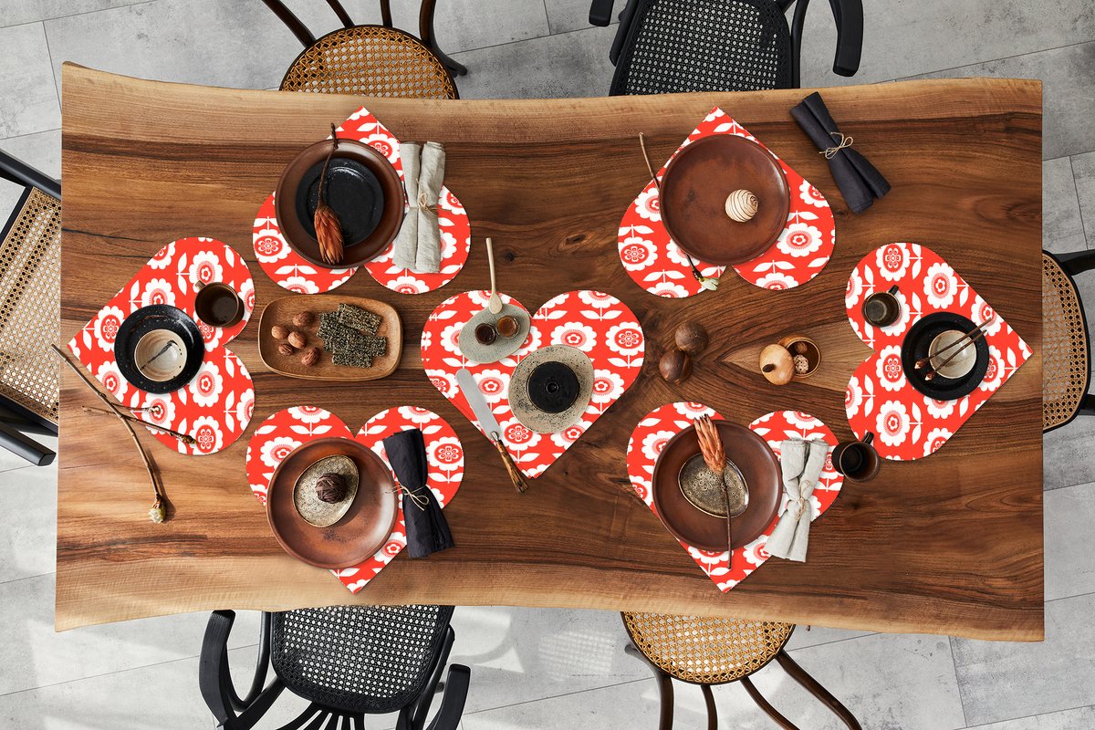 Onderleggers - Placemats - Placemats hartje - Bloemen - Patroon - Rood - 8 stuks