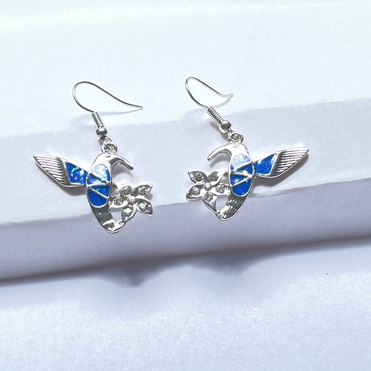 GoedeDoelen.Shop | Oorbellen Kolibri | Vogel Oorbellen | Oorhangers | Kolibri | Vogel Sieraad | Vogelopvang | Birds | Wellness-House