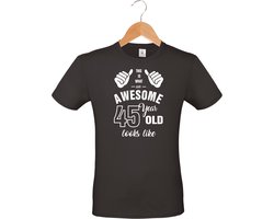 Awesome 45 year - 45 jaar cadeau - unisex T-shirt - verjaardag - zwart - maat L