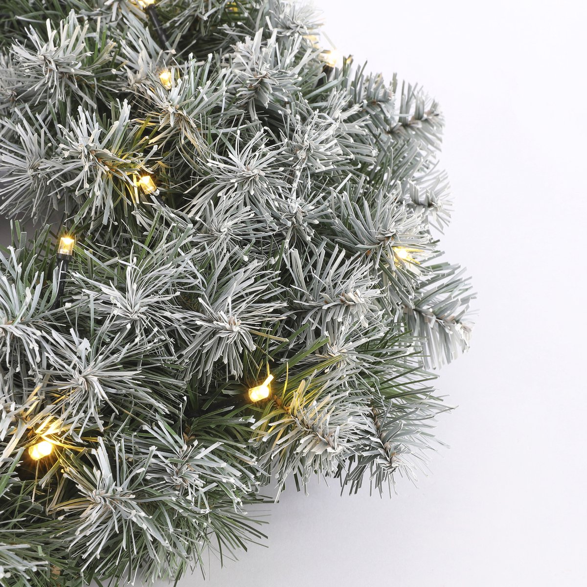 Black Box Kerstkrans/deurkrans - D45 cm - besneeuwd - met verlichting - 20 leds - 90 tips – foto 3
