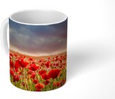 Mok - Koffiemok - Zonsondergang - Klaprozen - Rood - Bloemen - Veld - Natuur - Mokken - 350 ML - Beker - Koffiemokken - Theemok