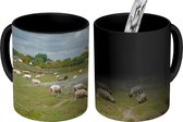 Magische Mok - Foto op Warmte Mok - Dier - Schapen - Landschap - 350 ML