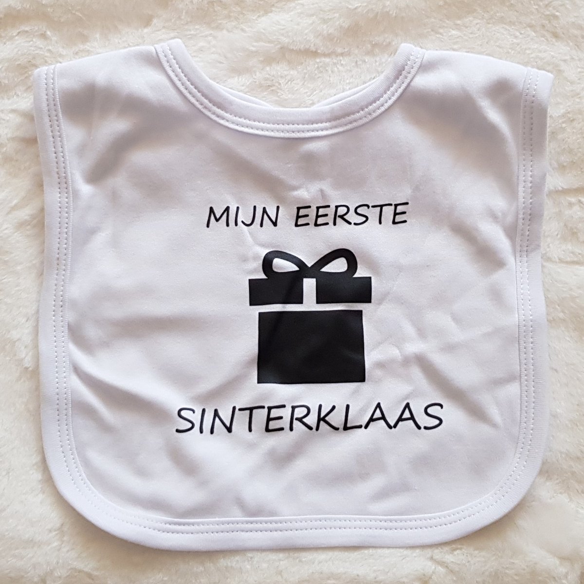 Baby slabbetje cadeau tekst mijn eerste sinterklaas zwangerschap bekendmaking aankondiging voor de liefste aanstaande geboorte gaat worden jullie worden zwangerschapsaankondiging