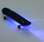 Speelgoed Miniatuur Skateboard blauw met licht | Fingerboard Deck | Vingerskateboard | Vingerboard | Mini Board |9.5 cm