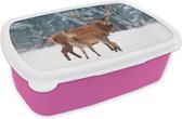 Broodtrommel Roze - Lunchbox - Brooddoos - Hert - Bos - Sneeuw - 18x12x6 cm - Kinderen - Meisje