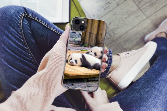 Coque iPhone 13 mini - Pandas - Sol - Bois - Siliconen