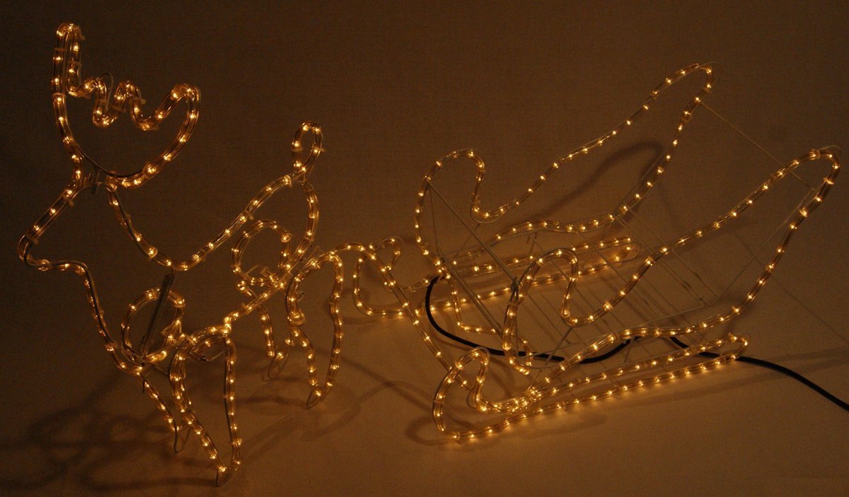 3D rendieren met slee, kerstverlichting, lichtkleur warm wit, arreslee