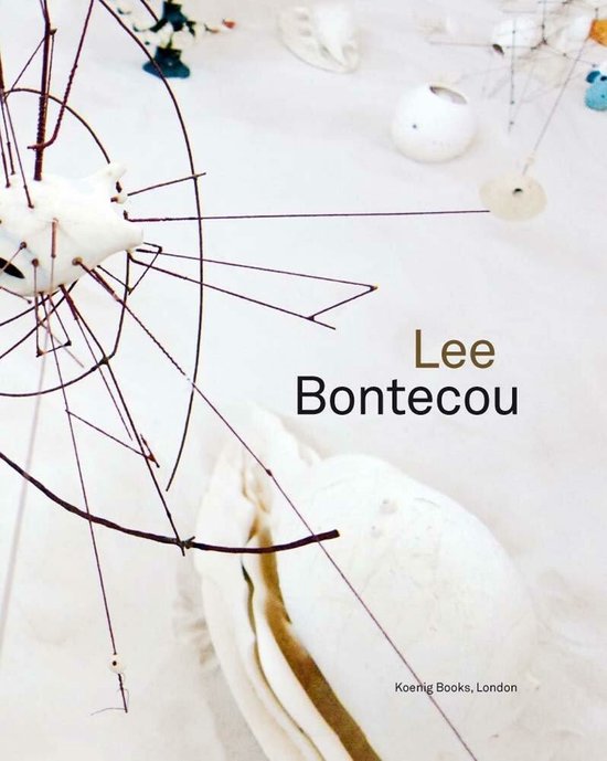 Lee Bontecou. A Retrospective