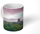 Mok - Tikal-tempels in het bos bij zonsopgang - 350 ML - Beker