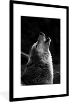 Fotolijst incl. Poster Zwart Wit- Huilende grijze wolf - zwart wit - 60x90 cm - Posterlijst