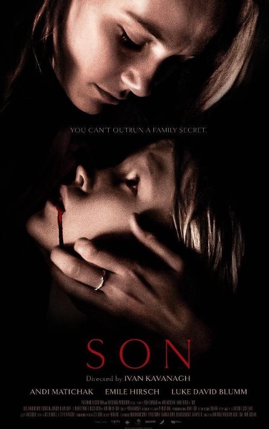 Filmcover 'Son' met close-up van een vrouw en een jongen. Bloeddruppel bij de mond. "YOU CAN'T OUTRUN A FAMILY SECRET."