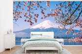 Behang - Fotobehang Uitzicht op de Fuji Berg in het Aziatische Japan - Breedte 375 cm x hoogte 240 cm