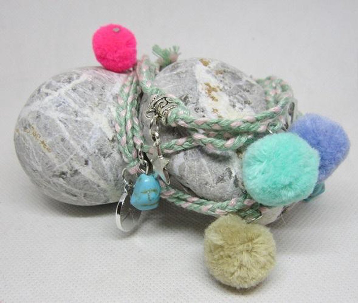 ZoeZo Design - Ibiza - Boho - wikkel - armband - stof - verstelbaar - L 31 cm - mint - roze -multi - met bedeltjes