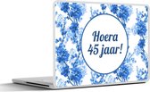 Laptop sticker - 13.3 inch - Jubileum - Versiering - 45 Jaar - Bloem - 31x22,5cm - Laptopstickers - Laptop skin - Cover