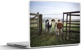 Laptop sticker - 12.3 inch - Koe - Prikkeldraad - Gras - Dieren - 30x22cm - Laptopstickers - Laptop skin - Cover
