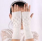 Winks - Polswarmers Wit- opengewerkte gebreide Vingerloze Handschoenen | Handwarmers dames
