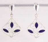 Fijne opengewerkte zilveren oorstekers met lapis lazuli