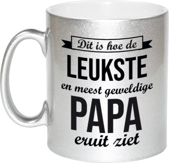 Voici à quoi ressemble le papa le plus mignon et le plus étonnant. Tasse à café / tasse à thé - couleur argentée - 330 ml - anniversaire / fête des pères - tasses de texte cadeau