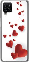 Geschikt voor Samsung Galaxy A12 hoesje - Een illustratie van een pad van hartjes - Siliconen Telefoonhoesje