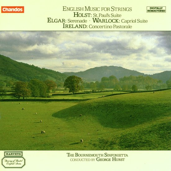 Landschap met glooiende groene heuvels, schapen en bomen onder een bewolkte hemel. Tekst 'English Music For Strings'.