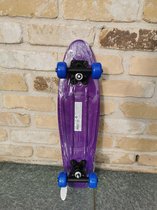 Penny Board 55cm Paars met blauwe wielen  - 50kg max -  Skateboard 55cm