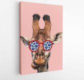 Canvas schilderij - Funny art collage. Giraffe wearing sunglasses. -  1155474376 - 115*75 Vertical