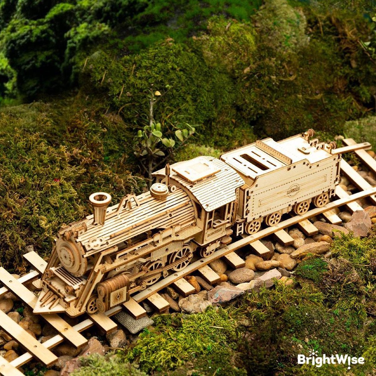 BrightWise® Robotime Stoomtrein Stoomlocomotief Hout Modelbouw Pakket Zonder Lijm - Bouwpakketten volwassenen - Bouwpakketten kinderen - Modelbouwpakketten volwassenen - Miniatuur bouwpakket volwassenen — afbeelding 7