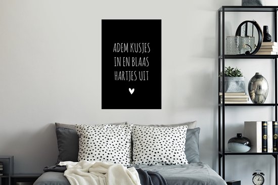 Muurstickers - Sticker Folie - Quotes - Adem kusjes in en blaas hartjes uit - Spreuken - 40x60 cm - Plakfolie - Muurstickers Kinderkamer - Zelfklevend Behang - Zelfklevend behangpapier - Stickerfolie