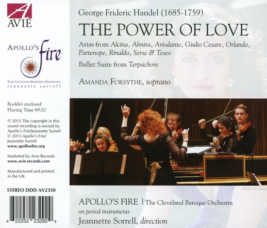 Un orchestre baroque dirigé par Jeannette Sorrell joue des instruments, 'The Power of Love' est inscrit.