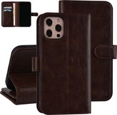 UNIQ Accessory iPhone 12 Pro Max Leren Book Case hoesje - DonkerBruin - Pasjeshouder voor 6 pasjes - Magneetsluiting