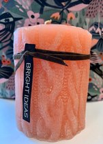 Bright Ideas Geurkaars, roze-rood met kabelreliëf