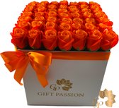 Flowerbox met Zeep Rozen – Oranje - Luxe Geschenkdoos - Flowerbox - Giftbox