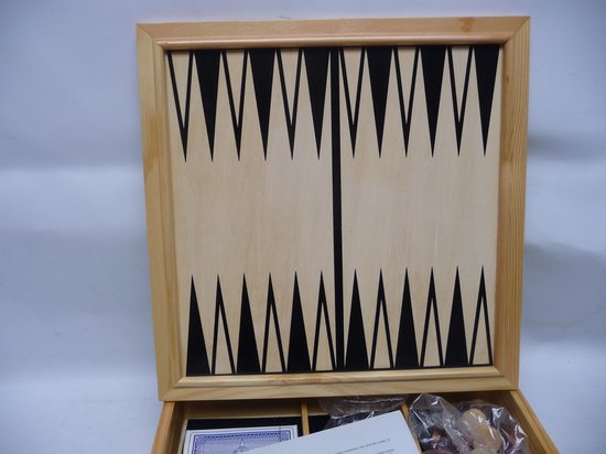 Thumbnail van een extra afbeelding van het spel 7 in 1 bordspellen, in houten kist, schaak,damen,  backgammon,Domino, Cribbage, kaartspelen en dobbelstenen.