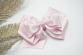 Haarstrik Satijn glitter - Roze 122 – Grote strik – Kerst accessoire - Haarclip - Bows and Flowers