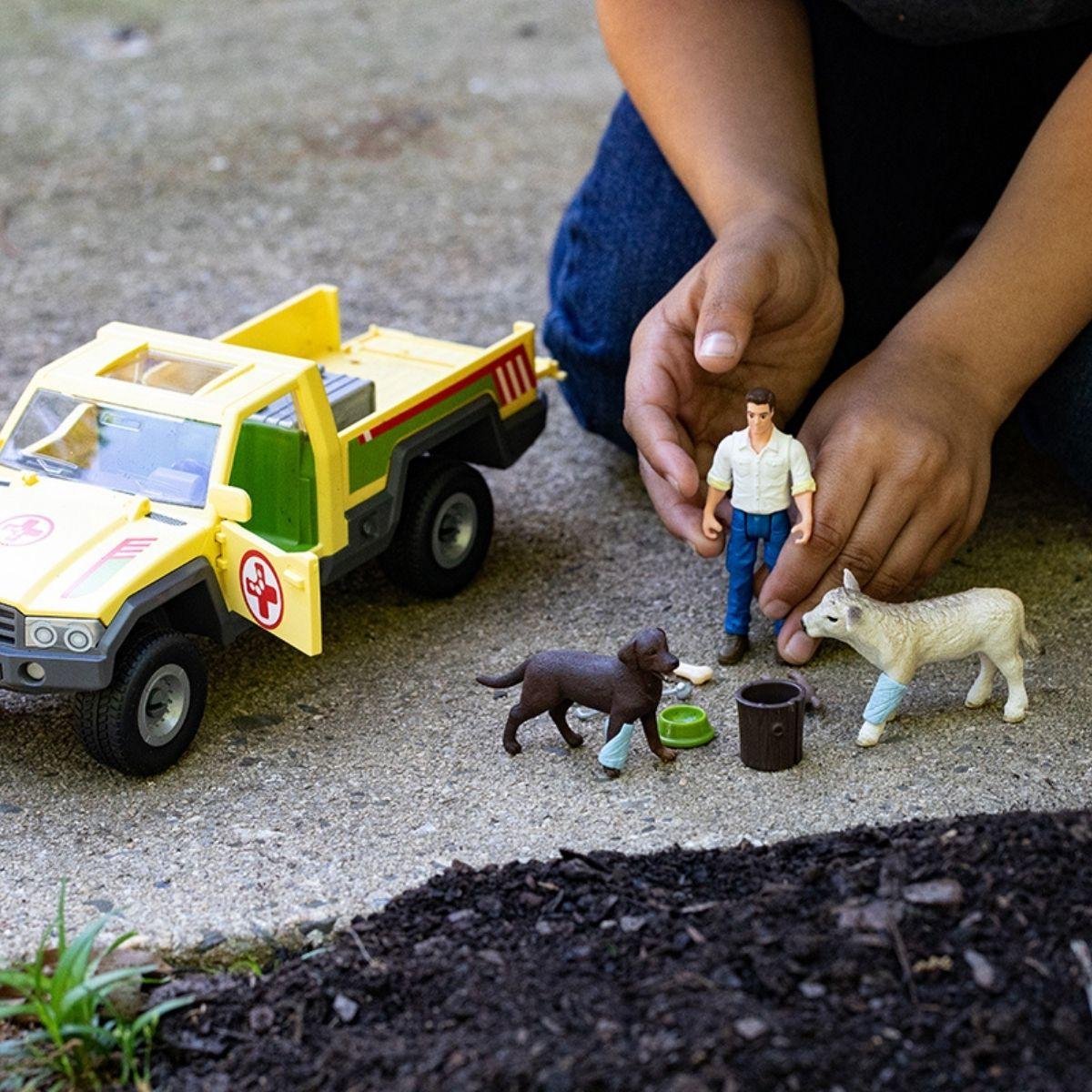 schleich FARM WORLD Speelfigurenset - Dierenartsbezoek op de Boerderij - Kinderspeelgoed voor Jongens en Meisjes - 3 tot 8 jaar - 12 Onderdelen - 42503 — afbeelding 6