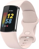 Siliconen Smartwatch bandje - Geschikt voor Fitbit Charge 5 / Fitbit Charge 6 siliconen bandje - lichtroze - Strap-it Horlogeband / Polsband / Armband - Maat: Maat S
