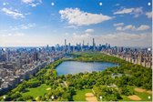 Groene strook van Central Park en de skyline van New York - Foto op Tuinposter - 150 x 100 cm