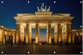 Verlichte Brandenburger Tor op een Berlijnse avond - Foto op Tuinposter - 60 x 40 cm