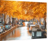 Woonboten op beroemde grachten in herfstig Amsterdam - Foto op Plexiglas - 60 x 40 cm