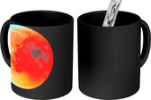 Magische Mok - Foto op Warmte Mok - Maan - Zwart - Rood - 350 ML