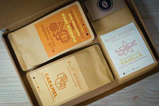Brievenbus cadeau - koffie kado - flavoured coffee - koffie pakket - koffiebonen - proefpakket