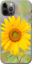 Geschikt voor iPhone 13 Pro hoesje - Bloemen - Zonnebloem - Geel - Siliconen Telefoonhoesje