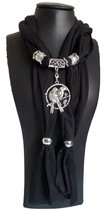siersjaal dames bestaande uit een zwarte sjaal 180 cm versierd met ringen en hanger sieraad vogels.