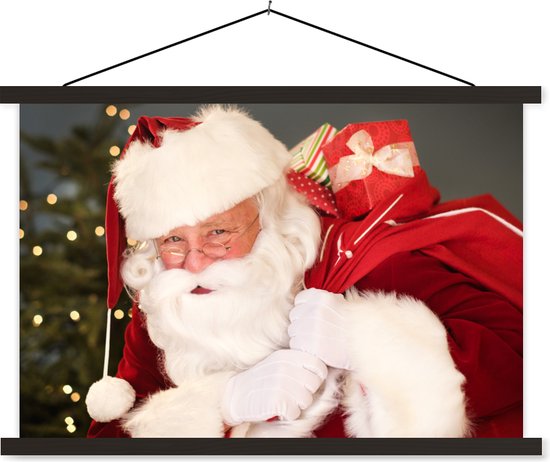 portrait du Père Noël portant un sac rouge sur son épaule poster scolaire lattes plates noir 90x60 cm - Tirage photo sur poster textielposter (décoration murale salon / chambre)