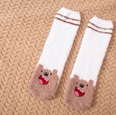 Fluffy sokken dames - wit/bruin - huissokken - arme sokken - print beer - 36-40 - zacht
