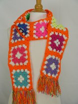 Handgemaakte (kinder) sjaal in neon-oranje / multicolor met gekleurde franjes gehaakte sjaal