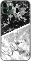 Geschikt voor iPhone 11 Pro Max hoesje - Marmer print - Zwart - Wit - Luxe - Siliconen Telefoonhoesje